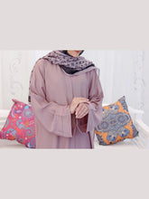 Shehzeen Abaya